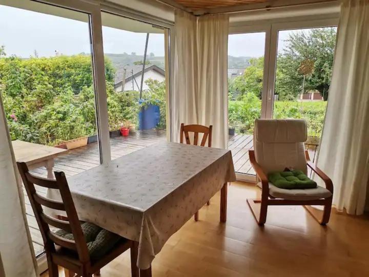 Schoene Ferienwohnung Mit Terrasse Malterdingen エクステリア 写真